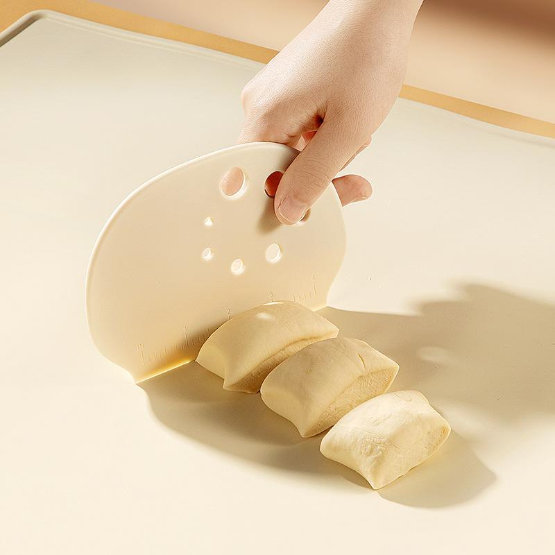 Skrobak do ciasta, skrobak do  – Bench Scraper Dough recenzja i cena